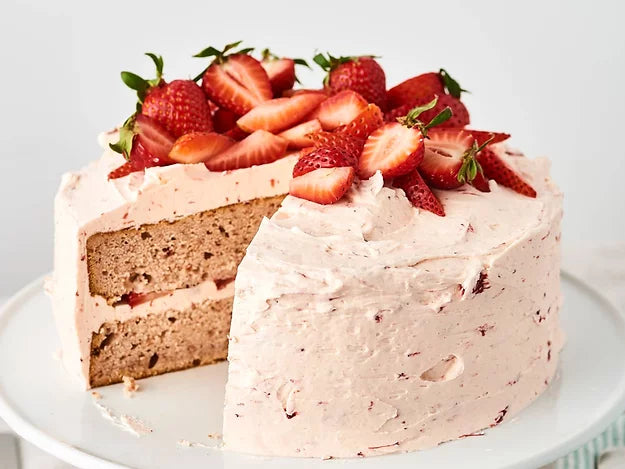Keto chocolate strawberry cake