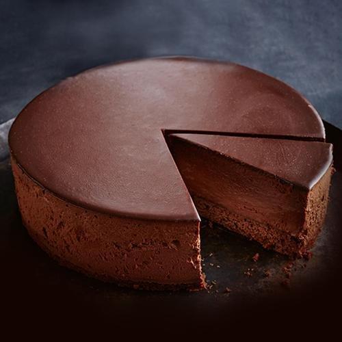 Keto chocolate mousse cake