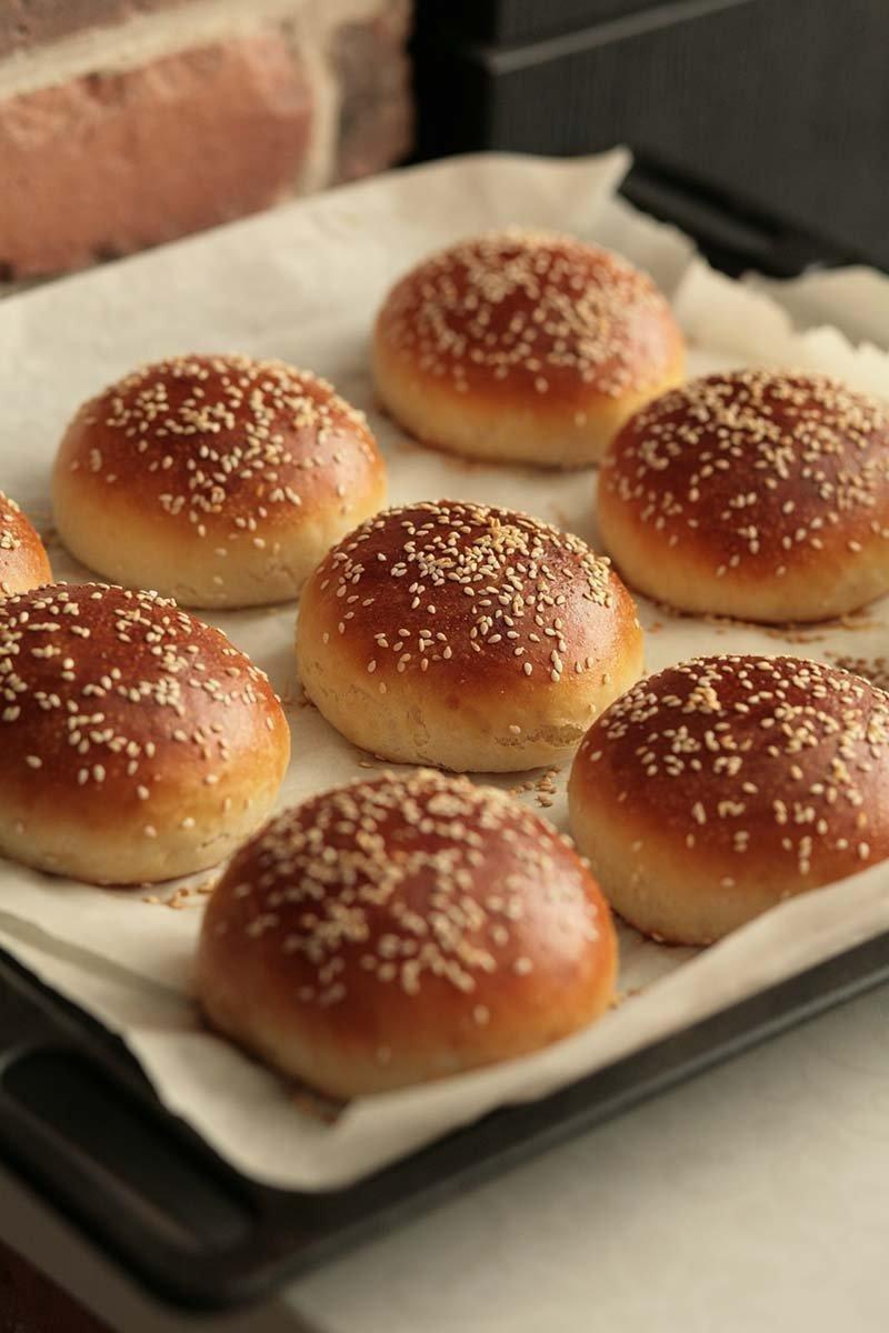 Gluten-free almond burger buns